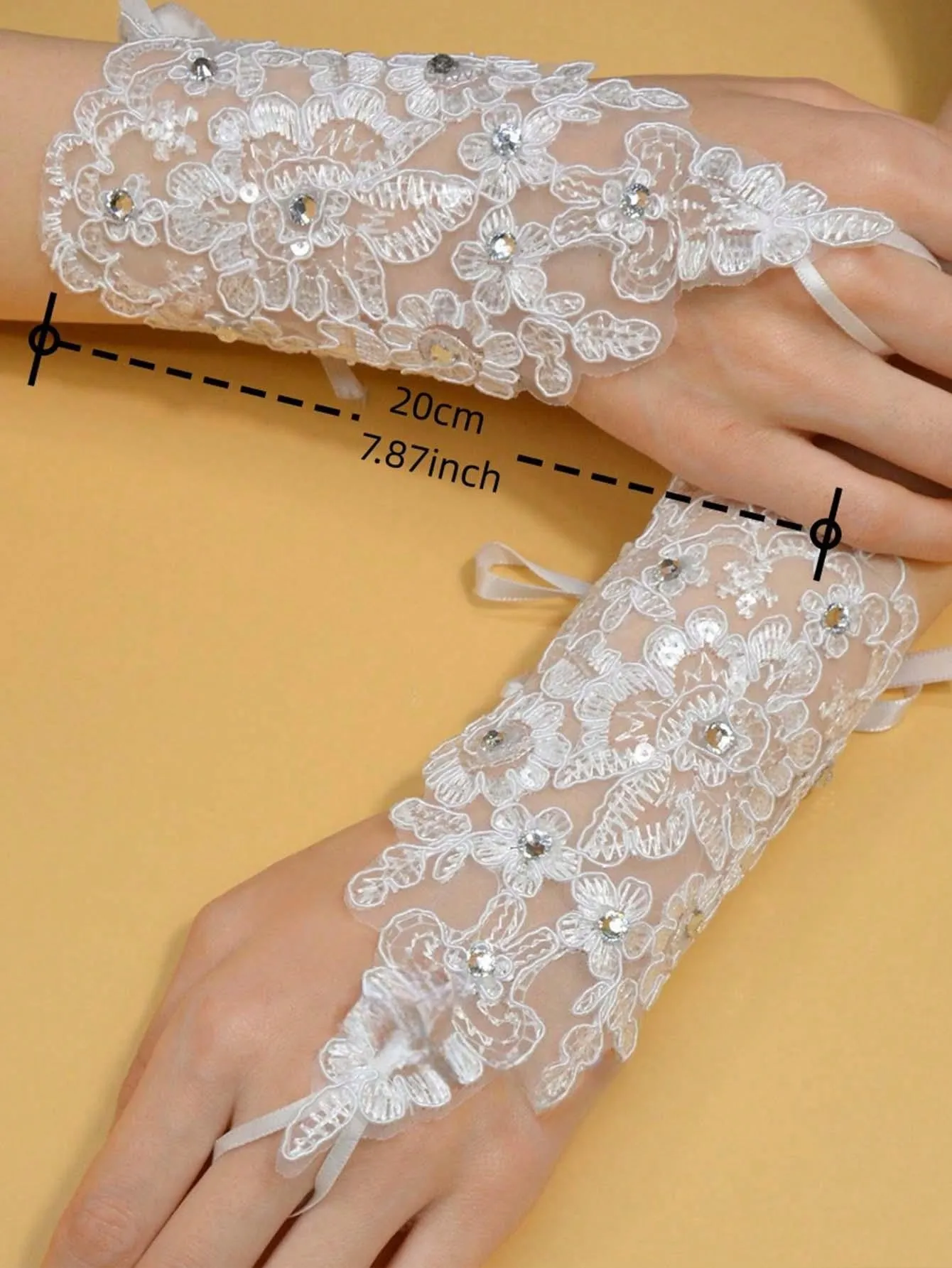 2pcs Bridal Wedding Gloves, Bridesmaid Photo Props, Lolita Lace Hook Finger Short Style With Ribbon And Rhinestone